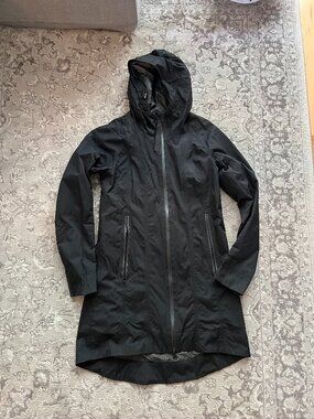 Lululemon Raincoat